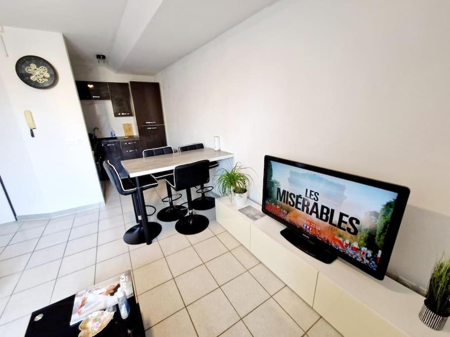 Agreable Appartement T2 Centre Ville Valence  Dış mekan fotoğraf