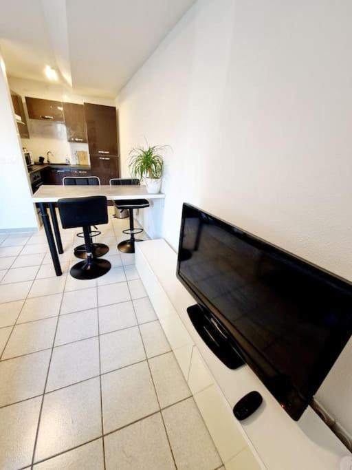 Agreable Appartement T2 Centre Ville Valence  Dış mekan fotoğraf